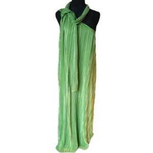 Lovely Grace Women's 1X  Sleeveless Green Pleated Maxi Dress, NWT